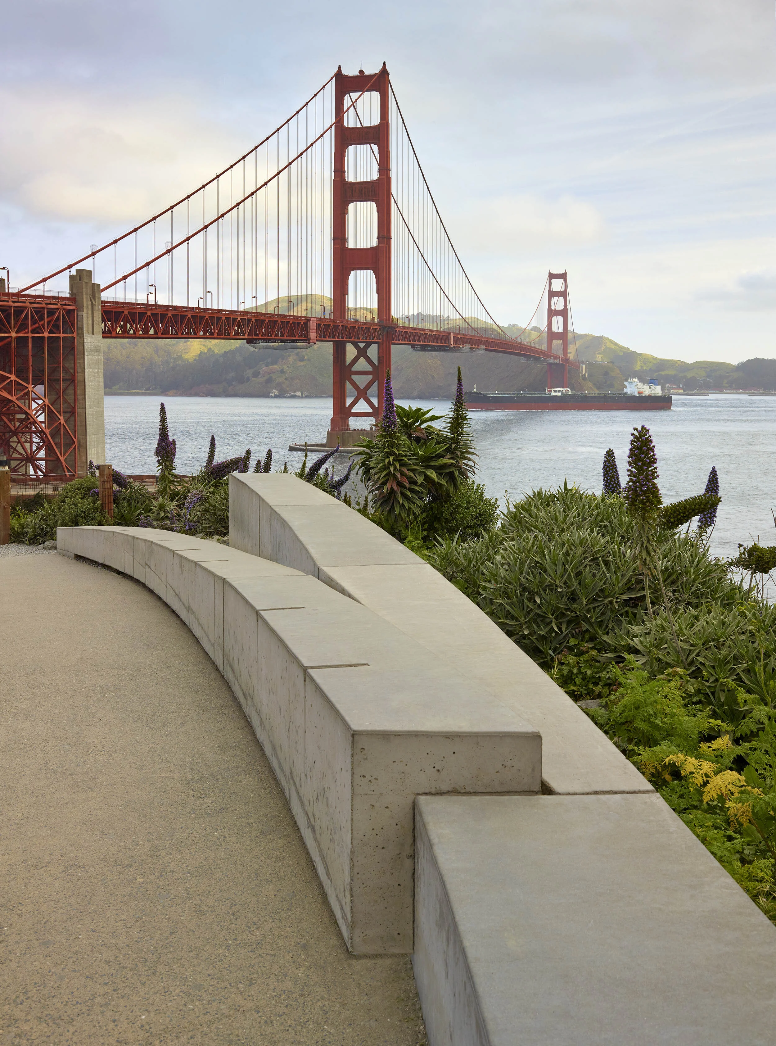 Golden Gate Bridge Plaza — Surfacedesign, Inc.